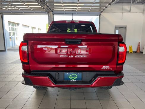 Certified 2024 GMC Canyon AT4 w/ AT4 Premium Package AWD/4WD image 14