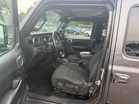 Used 2021 Jeep Wrangler Unlimited Sport AWD/4WD image 9