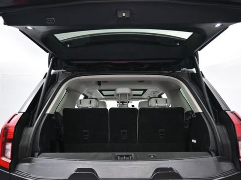 Certified 2025 Ford Expedition Platinum AWD/4WD image 32