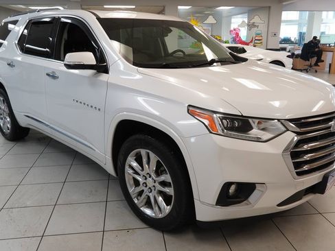 Used 2018 Chevrolet Traverse High Country AWD/4WD image 14