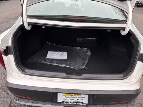 New 2025 Kia K4 LXS image 21