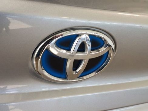 Used 2022 Toyota Sienna LE image 36