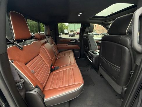 Used 2023 GMC Sierra 1500 Denali Ultimate AWD/4WD image 13