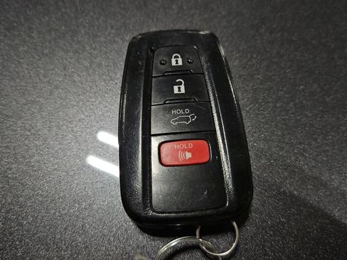 Used 2024 Toyota RAV4 XLE w/ Convenience Package AWD/4WD image 29