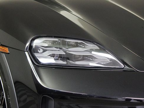 Used 2025 Porsche Taycan 4S image 11