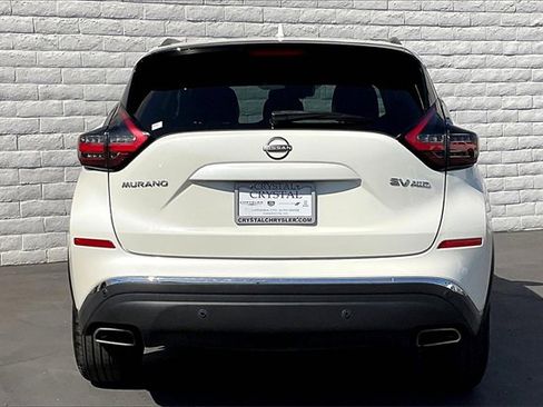 Used 2023 Nissan Murano SV image 3