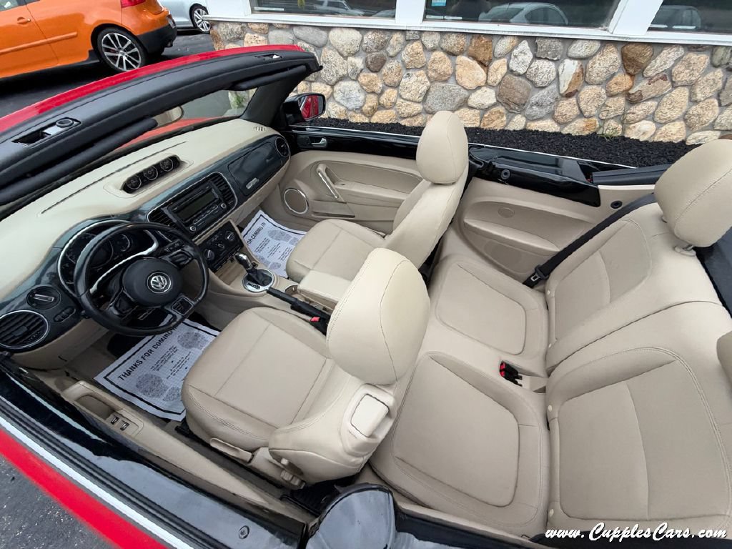 Used 2013 Volkswagen Beetle 2.0T FWD image 27