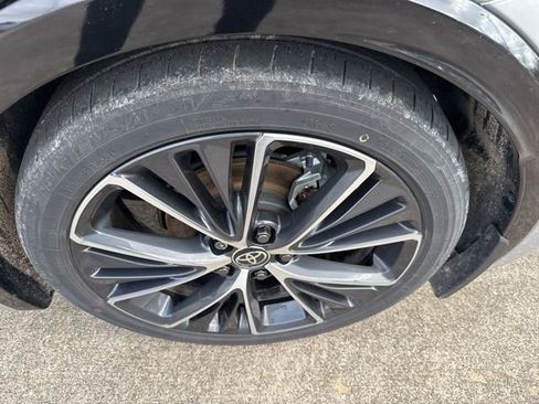 Used 2024 Toyota Prius XLE image 4