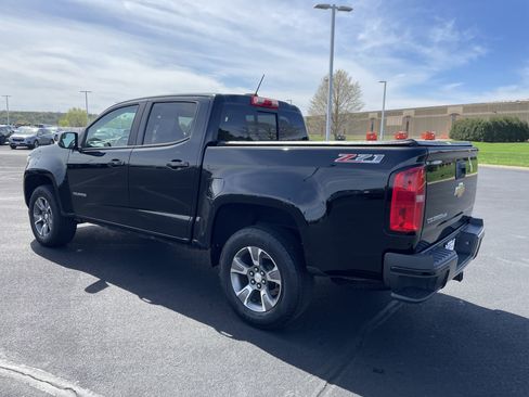 Used 2017 Chevrolet Colorado Z71 AWD/4WD image 3