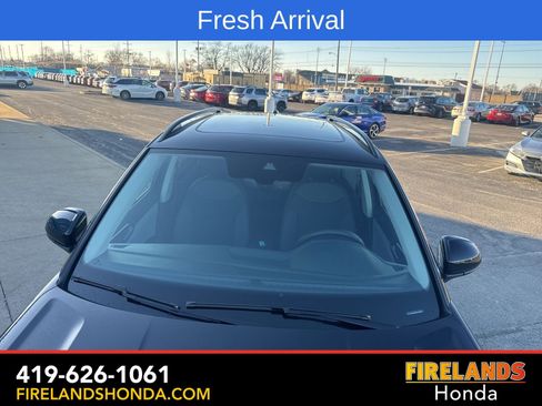 Used 2024 Volkswagen Taos SE image 9