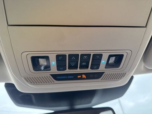 Used 2020 Ford Explorer Platinum w/ Premium Technology Package image 30