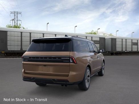 New 2026 Lincoln Navigator L Black Label AWD/4WD image 8
