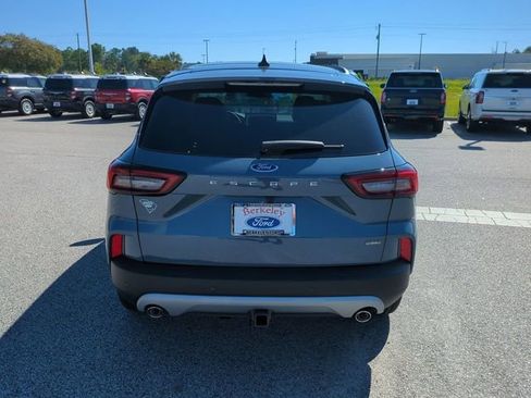Used 2025 Ford Escape SE w/ PHEV Premium Package FWD image 5