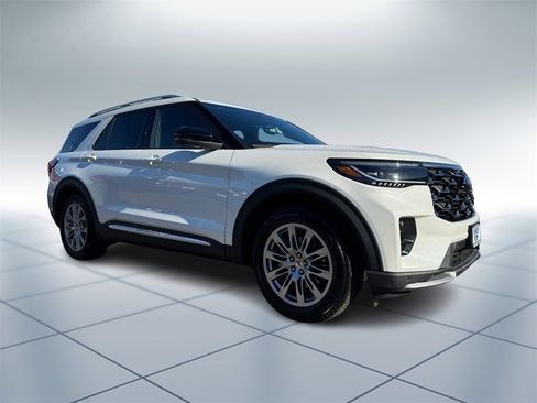 New 2025 Ford Explorer Platinum image 2