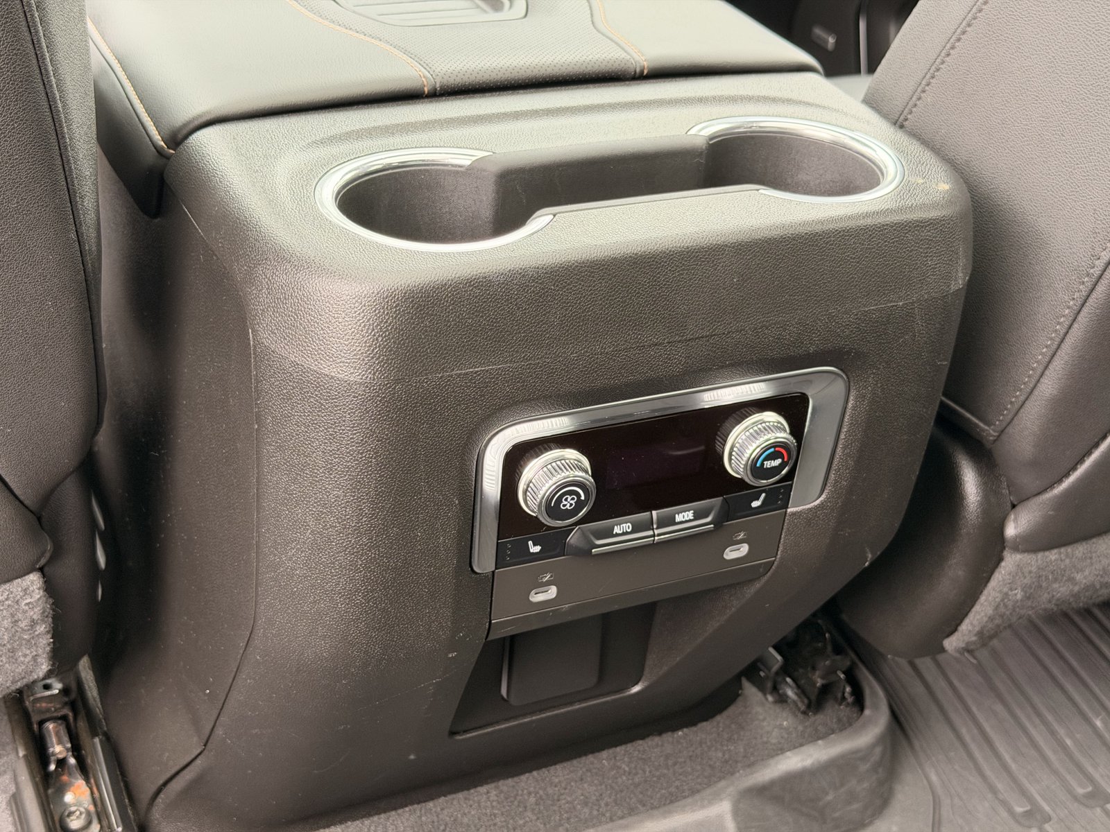 Used 2023 GMC Yukon AT4 w/ LPO, Floor Liner Package AWD/4WD image 37