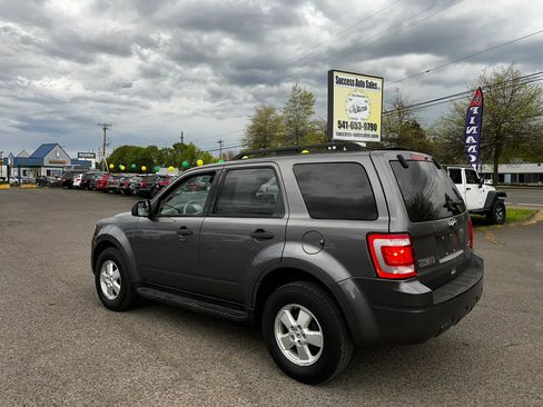 Used 2010 Ford Escape XLT AWD/4WD image 6