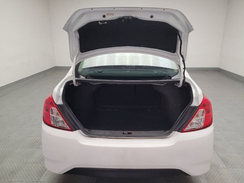 Used 2019 Nissan Versa SV FWD image 29