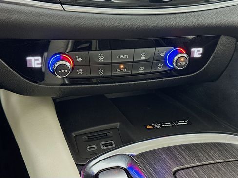 Used 2024 Buick Enclave Avenir w/ Avenir Technology Package image 16