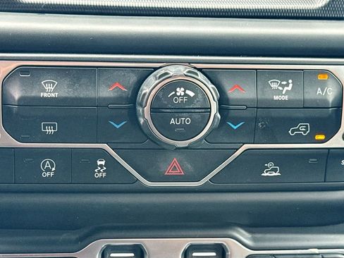 Used 2022 Jeep Gladiator Mojave AWD/4WD image 22