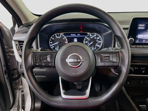 Used 2024 Nissan Rogue S FWD image 9
