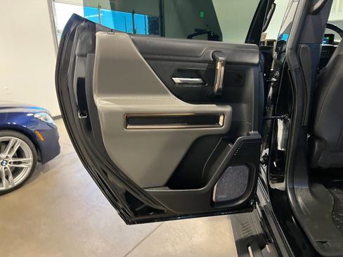 Used 2025 GMC Hummer EV 2X w/ LPO, Roof Cross Rail Package AWD/4WD image 34