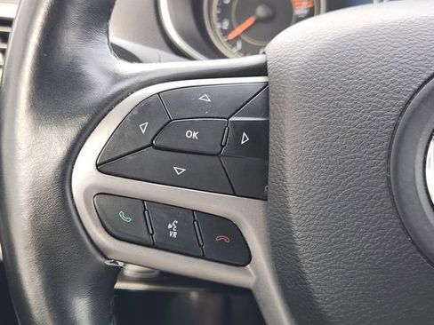 Used 2019 Jeep Cherokee Limited image 20