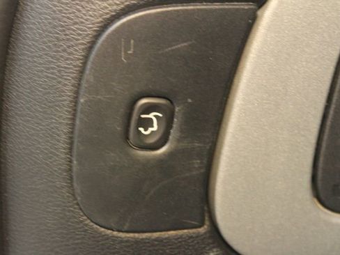 Used 2017 Jeep Cherokee Limited w/ Luxury Group image 17