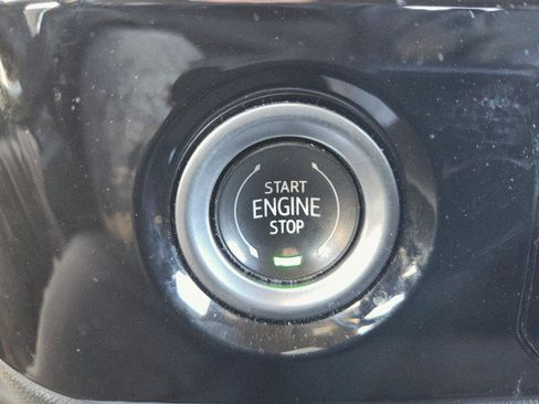 Used 2022 Chevrolet Silverado 1500 LT w/ Protection Package image 46