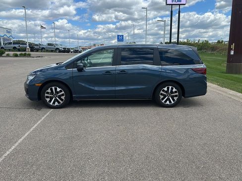Used 2025 Honda Odyssey EX-L image 6