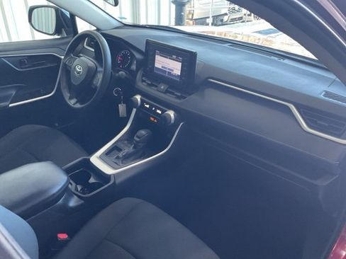 Used 2019 Toyota RAV4 LE image 20