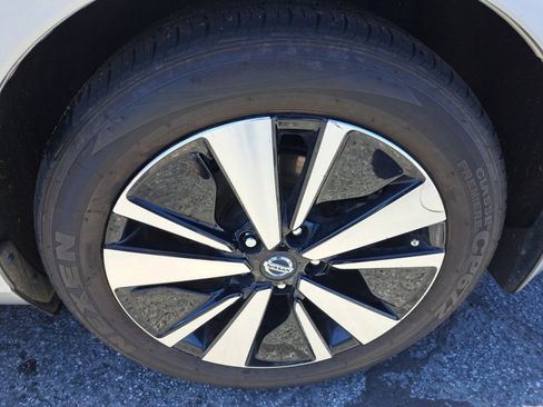 Used 2021 Nissan Altima 2.5 SV w/ SV Premium Package image 24