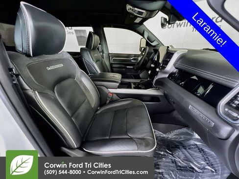 Used 2025 RAM 1500 Laramie w/ Night Edition AWD/4WD image 17