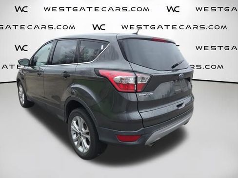 Used 2017 Ford Escape SE FWD image 8