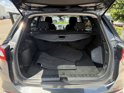 Used 2018 Chevrolet Equinox LT FWD image 23