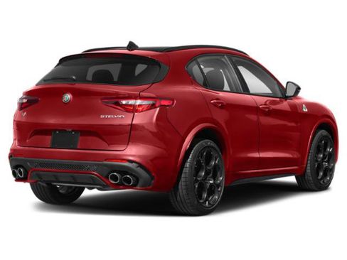 Used 2022 Alfa Romeo Stelvio Quadrifoglio w/ Active Assist Plus Package AWD/4WD image 4