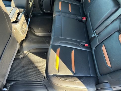 Used 2025 GMC Sierra 2500 AT4 image 16