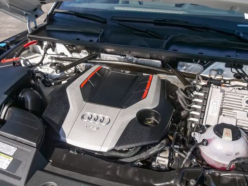 Used 2021 Audi SQ5 Premium w/ Convenience Package image 25