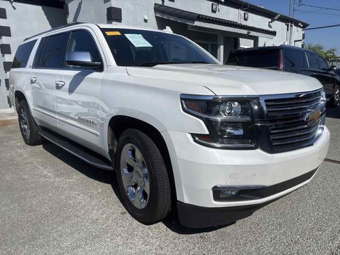 Used 2016 Chevrolet Suburban LTZ image 4