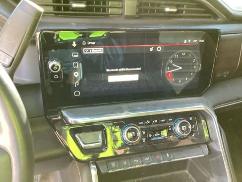 Used 2024 GMC Sierra 3500 Denali Ultimate image 8