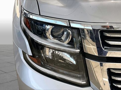 Used 2015 Chevrolet Suburban LTZ RWD image 26