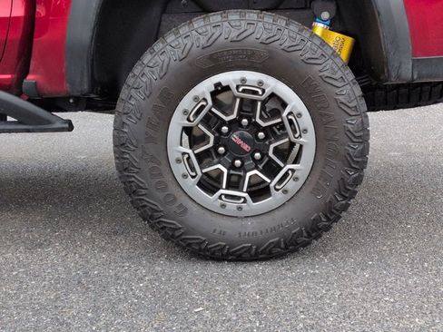 Used 2023 GMC Canyon AT4X w/ Edition 1 image 24