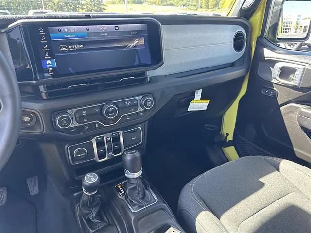 Used 2024 Jeep Wrangler Unlimited Sport AWD/4WD image 12