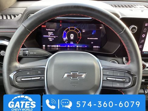 Used 2024 Chevrolet Colorado Z71 w/ Z71 Convenience Package 2 AWD/4WD image 29