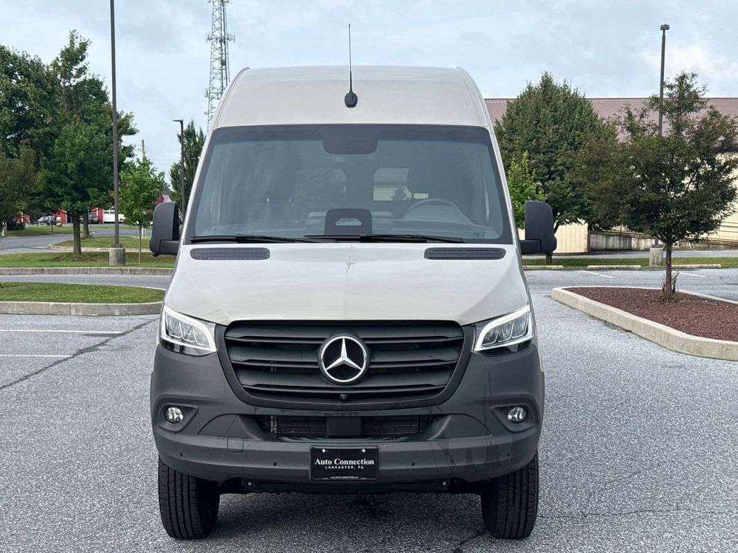 Used 2026 Mercedes-Benz Sprinter 2500 image 3
