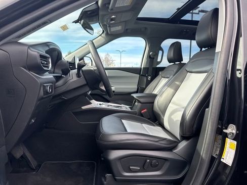 Used 2023 Ford Explorer XLT w/ Equipment Group 202A image 11