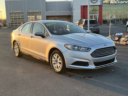 Used 2014 Ford Fusion S image 1