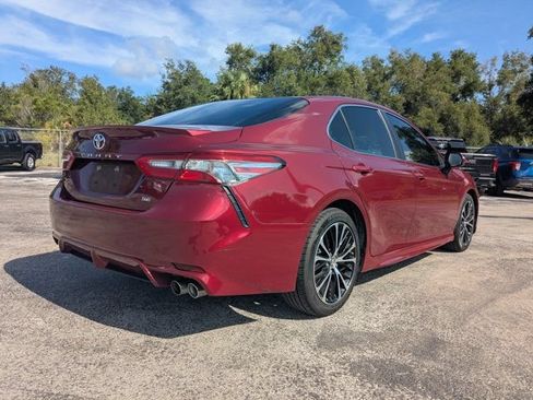 Used 2018 Toyota Camry SE FWD image 5