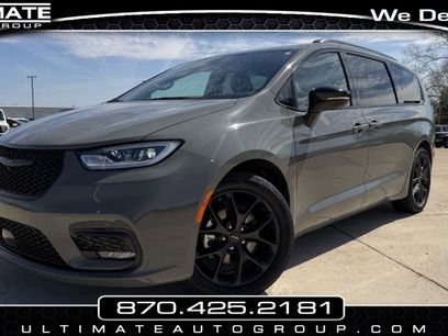 Used 2025 Chrysler Pacifica Limited