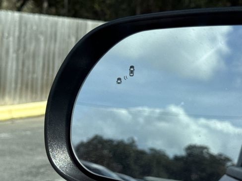 Used 2025 Kia Soul EX image 15