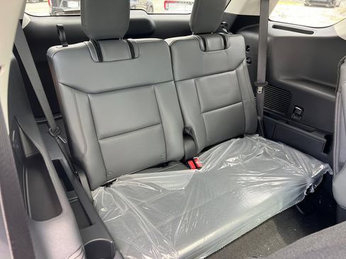 New 2026 Ford Explorer Active w/ Active Comfort Package AWD/4WD image 17